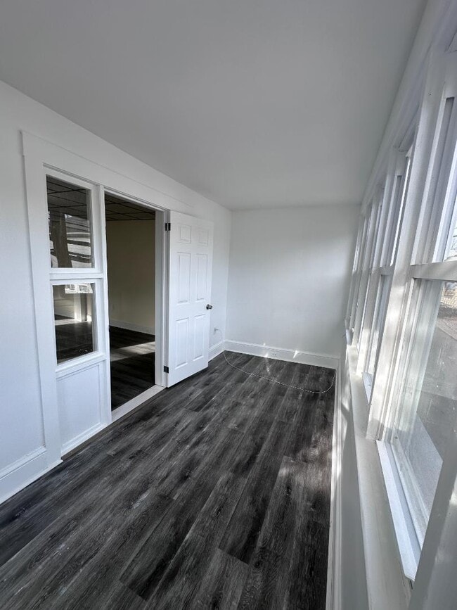 Building Photo - 153 Vine St