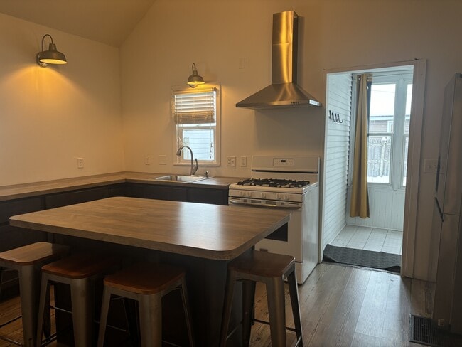 Building Photo - 426 Washington Ave