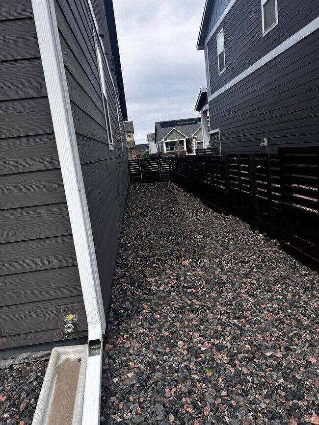 Building Photo - 4 Bedroom single family Ranch (Conner) hom...