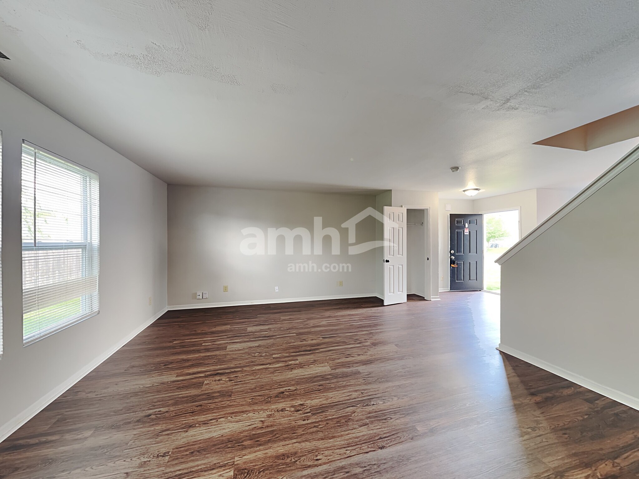 Building Photo - 1413 Dowell St