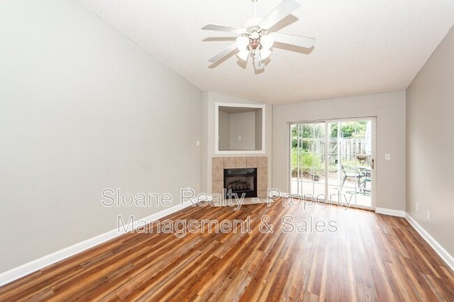 Building Photo - 1307 Apex Ln