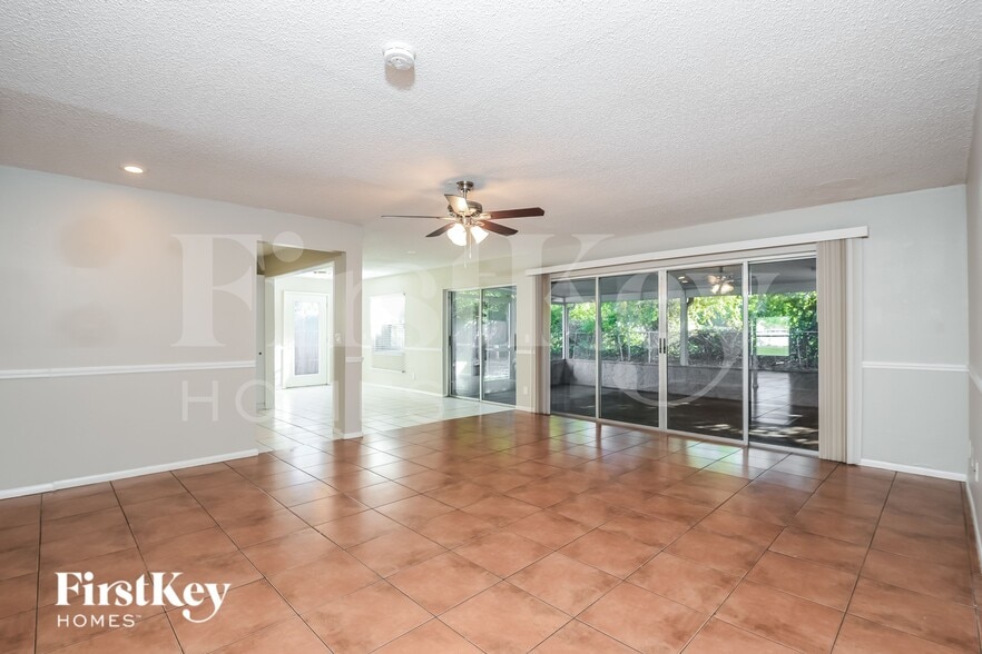 Building Photo - 3105 Barna Ave