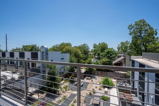 Building Photo - 1701 E Martin Luther King Jr Blvd