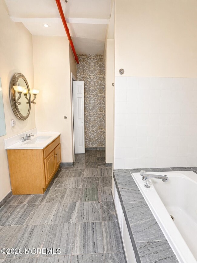 Building Photo - 616 Mattison Ave