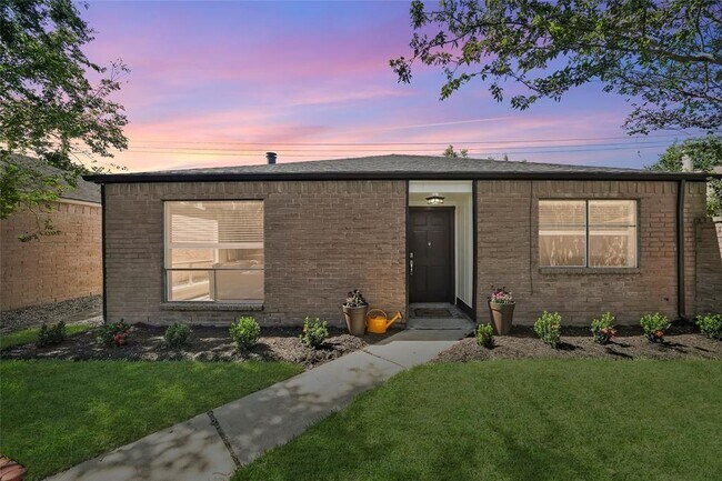 Primary Photo - 9318 Beringwood Dr