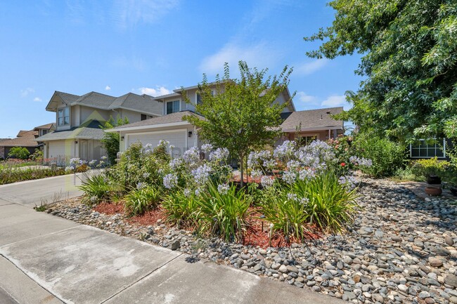Building Photo - Spacious 4-Bedroom Home for Rent - $2800/m...