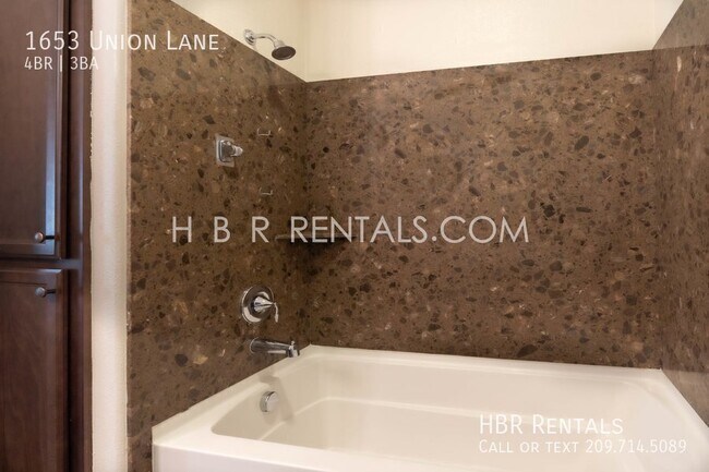 Building Photo - 1653 Union Ln