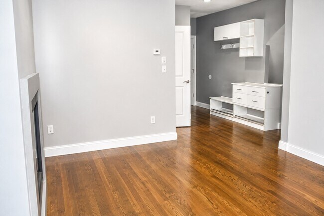 Building Photo - 149 G St