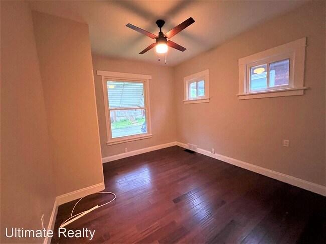 Building Photo - 3 br, 1.5 bath House - 4721 Goethe Ave.