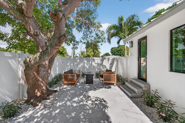 Building Photo - 515 NW 1st St