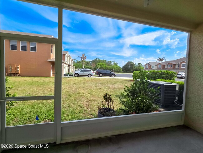 Building Photo - 1015 Venetian Dr