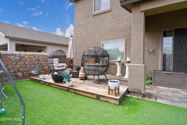 Building Photo - 1742 Breeder Cup Wy