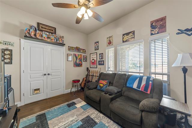 Building Photo - 652 Cottage Pl