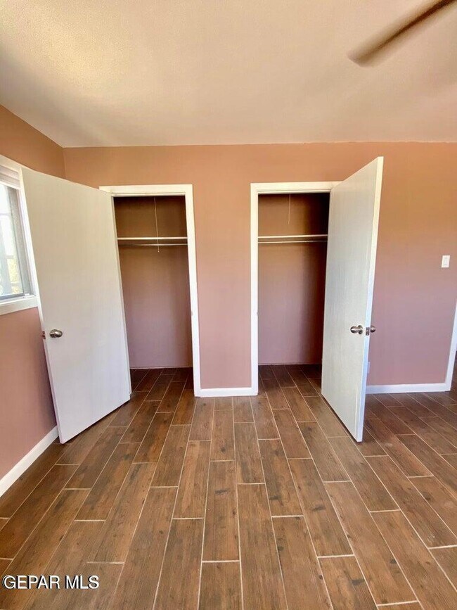 Building Photo - 3213 El Morro Rd