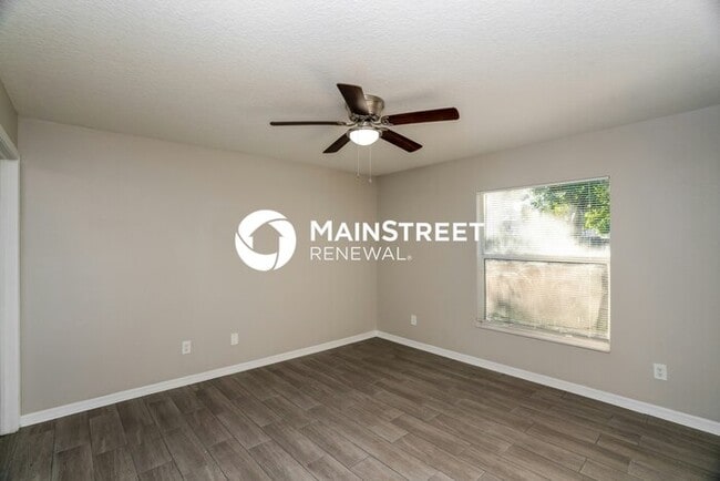 Building Photo - 3 Bedroom Pet-Friendly Home in St Petersbu...