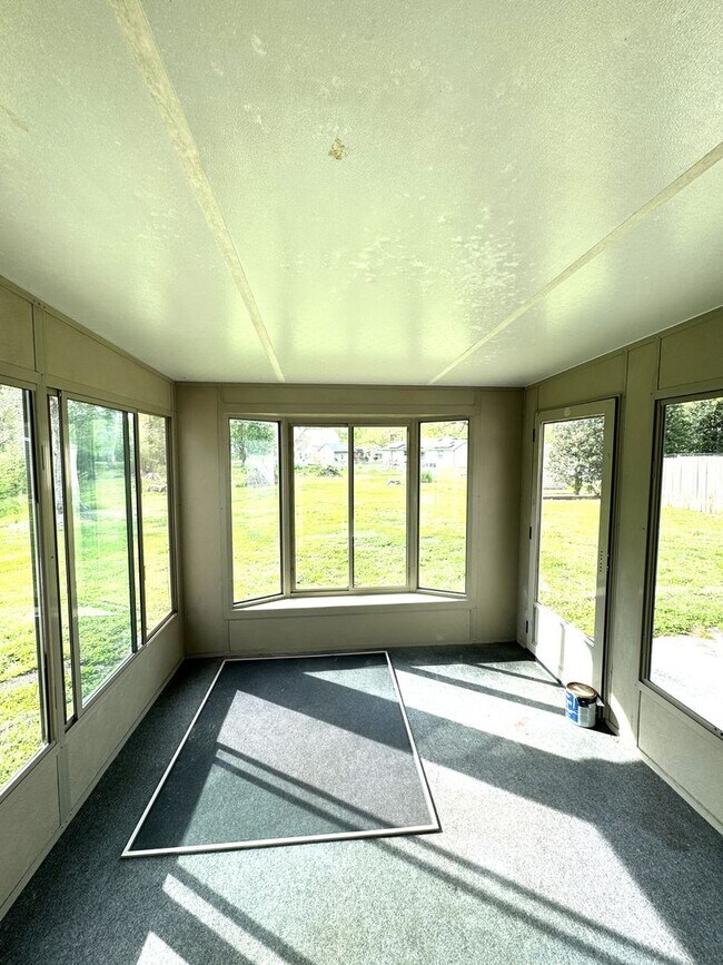 Building Photo - Adorable home located in Southwest side of Jacksonville