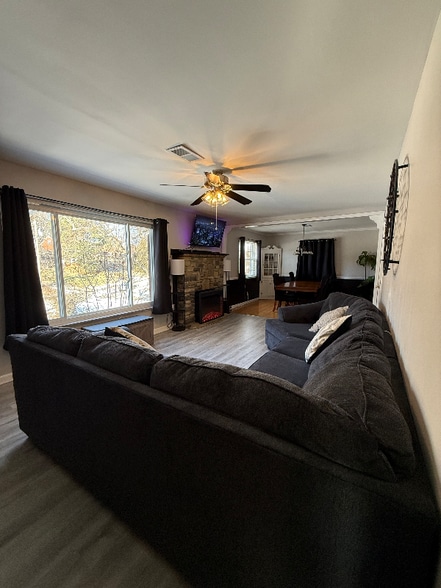 Building Photo - 3523 Susan Lewis Dr