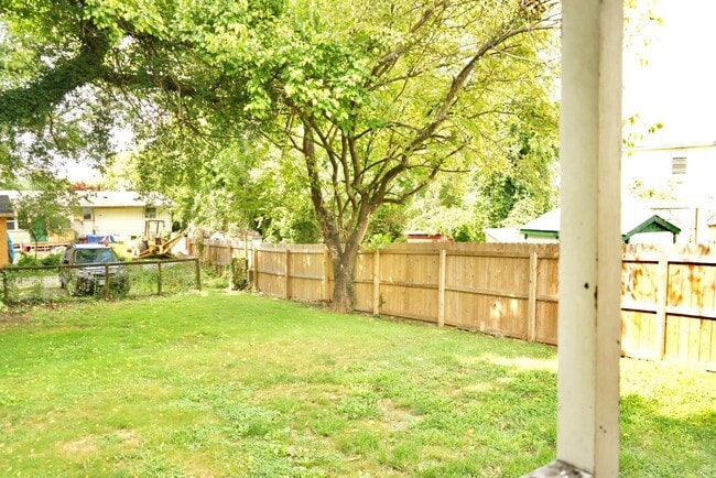 Building Photo - 920 Anderson St