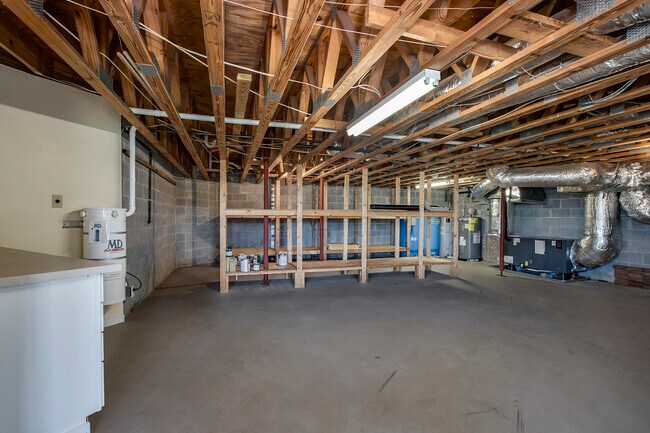 Building Photo - 209 Tooweka Trce