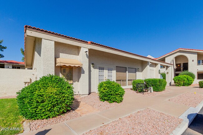 Building Photo - 10610 S 48th St