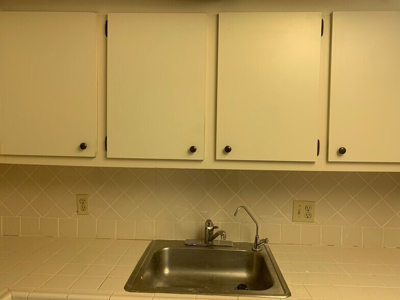 Building Photo - 13455 SW 9th Ct