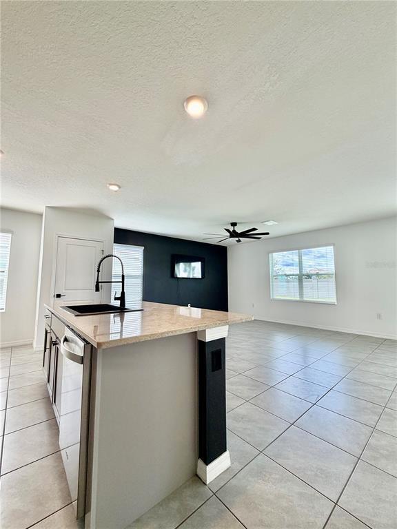 Building Photo - 34110 Jasper Stone Dr