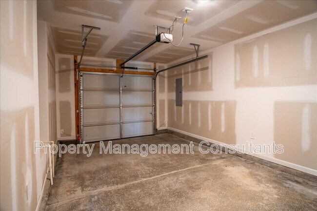Building Photo - 4151 Hudson Ct SW