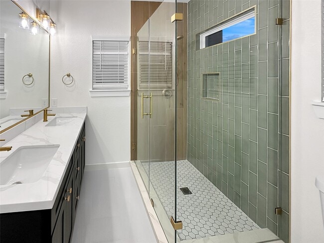 Building Photo - 6004 Bacher St