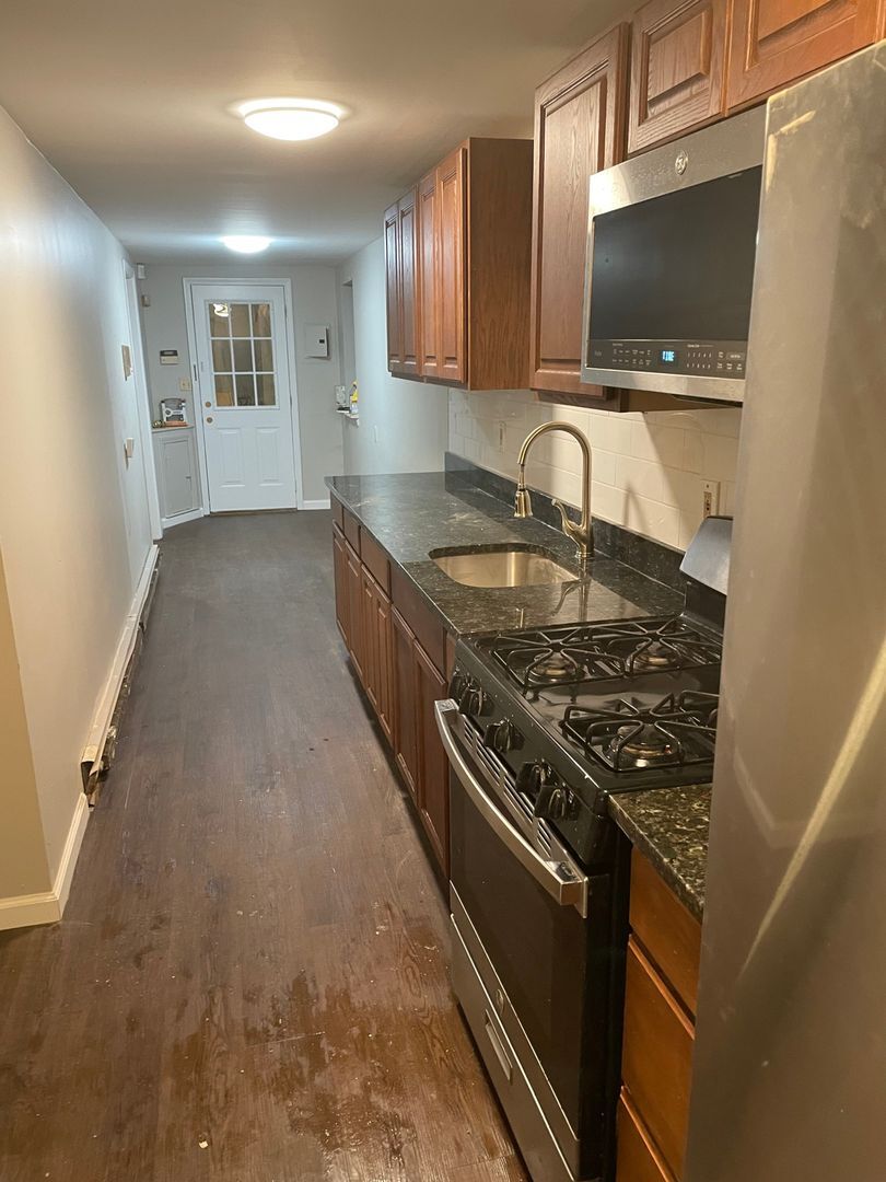 Building Photo - 17 Grand St