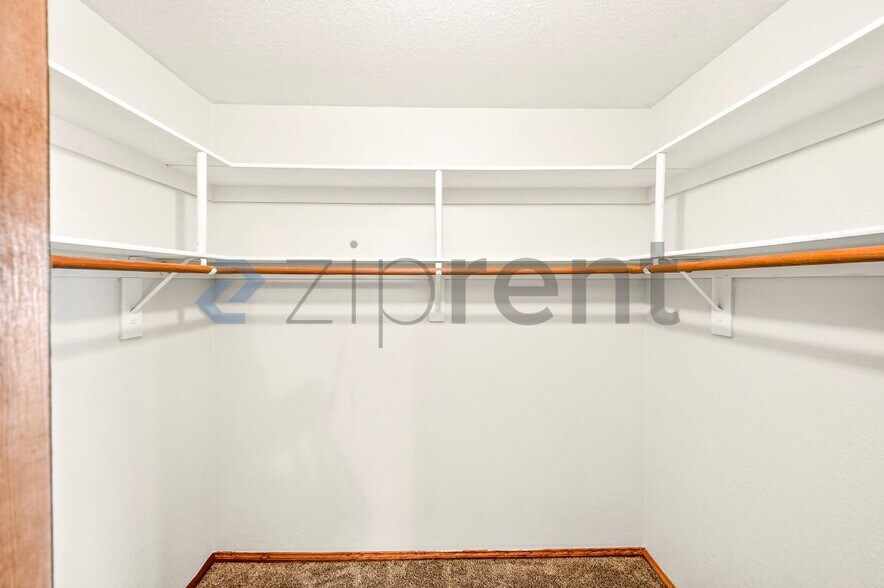 Building Photo - 15380 Mission St