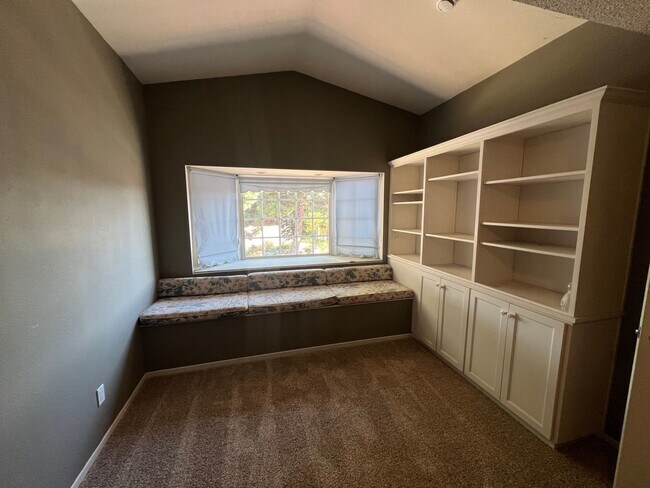 Building Photo - Stunning 4 Bedroom, 3 Bath Tierrasanta Hom...