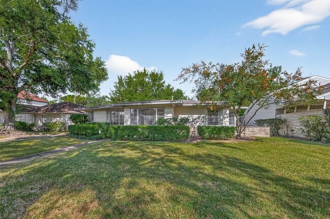 Building Photo - 3314 Westridge St