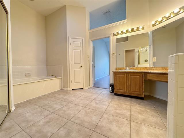 Building Photo - 4624 Booth Dr