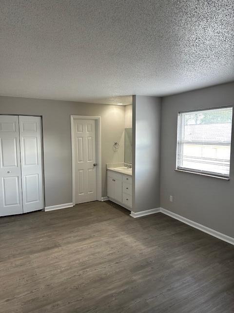 Building Photo - 2075 Clingan Dr NW