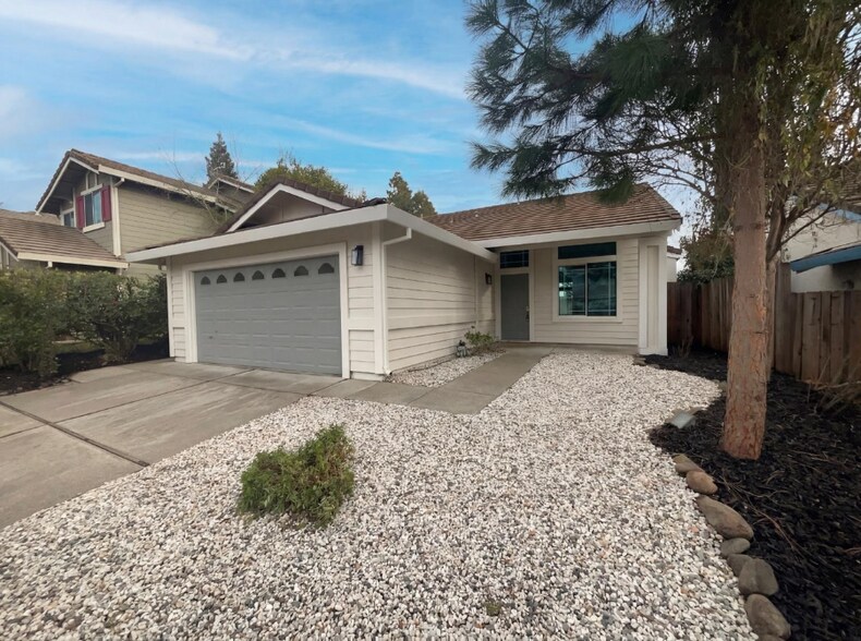 Building Photo - 108 Austin Dr