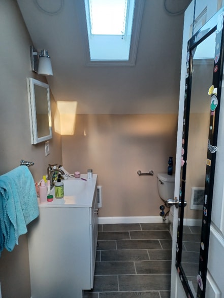 Building Photo - 11 Belvoir Rd