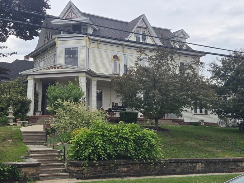 1702 penn - 1702 Penn Ave