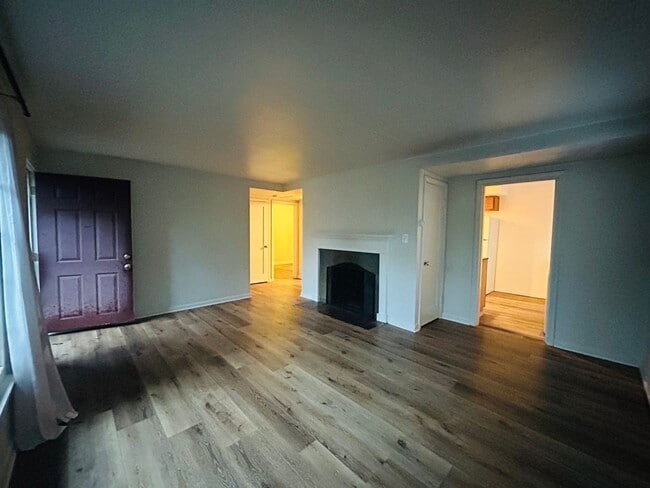 Building Photo - Charming 2 Bedroom House with Fenced Yard in Fairmount Park Neighborhood