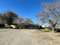 Building Photo - Farm House Living