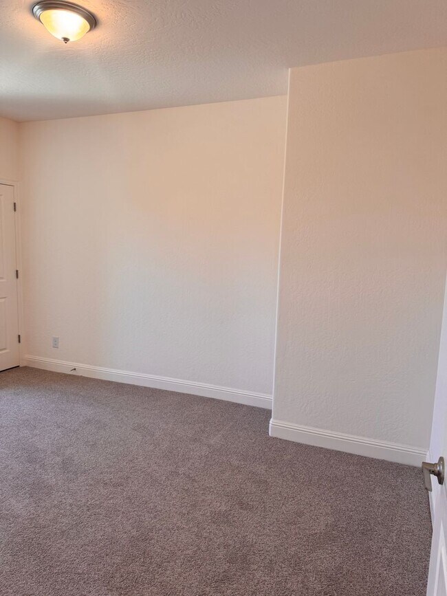 Building Photo - 4438 Langden Dr