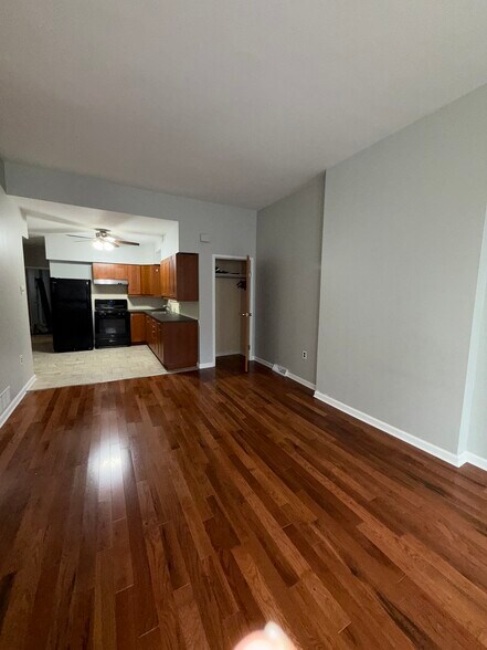 Building Photo - 1217 Snyder Ave