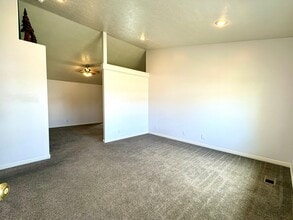 Building Photo - 3492 Stonegate Dr