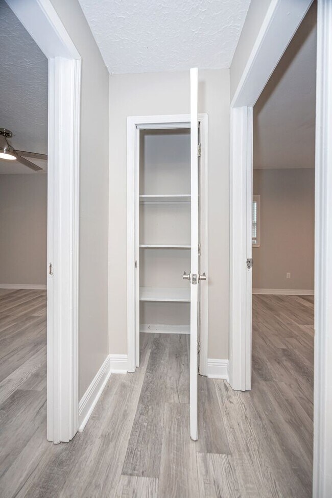 Building Photo - Charming Home in the Heart of Ocean Springs!