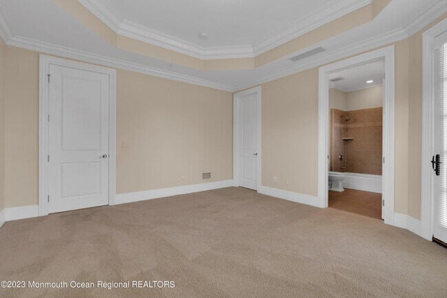 Building Photo - 1132 Oval Rd