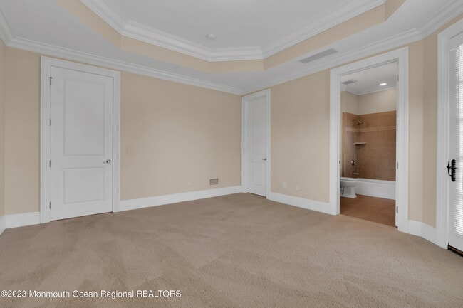 Building Photo - 131 Oval Rd