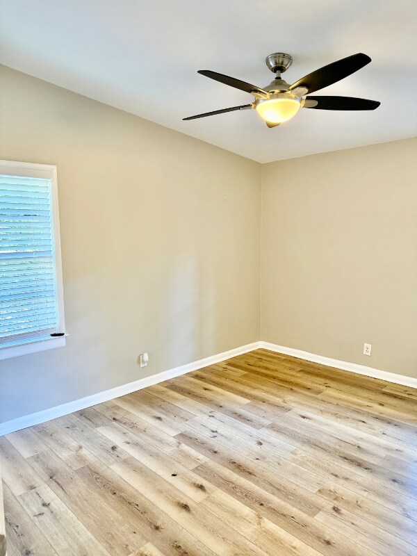 Building Photo - 2386 Elldale Ave