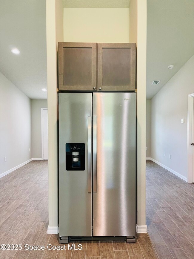 Building Photo - 1101 San Filippo Dr SE