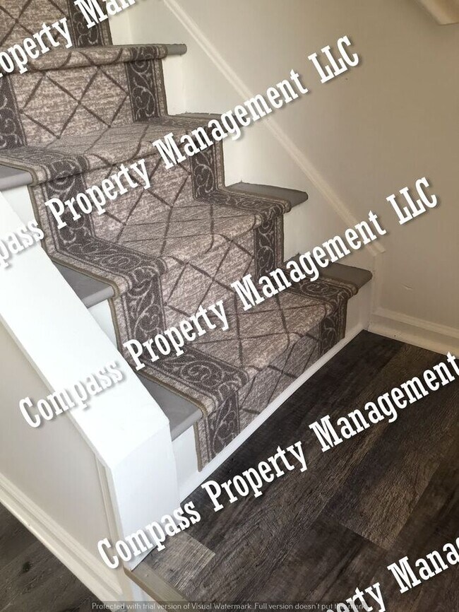 Building Photo - $1025 - 2 Bed, 1 Bath Townhouse - Leola