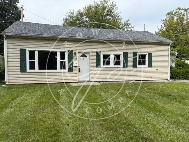 Primary Photo - 3-Bedroom South Toledo Home with 2 Full Ba...