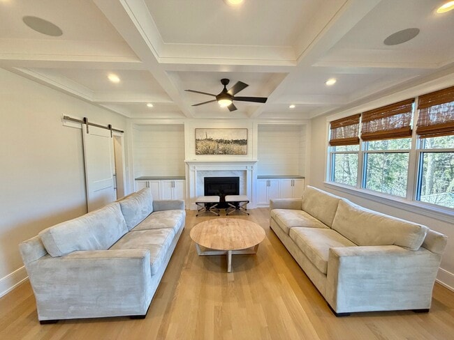 Building Photo - 4524 Sterling Rd